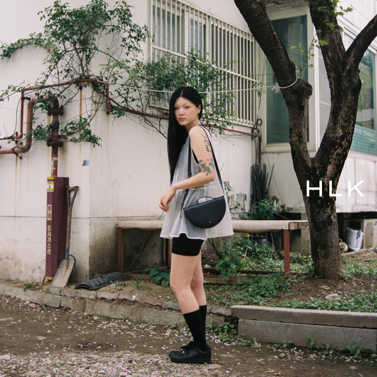 Bandal Shoulder Bag - Black