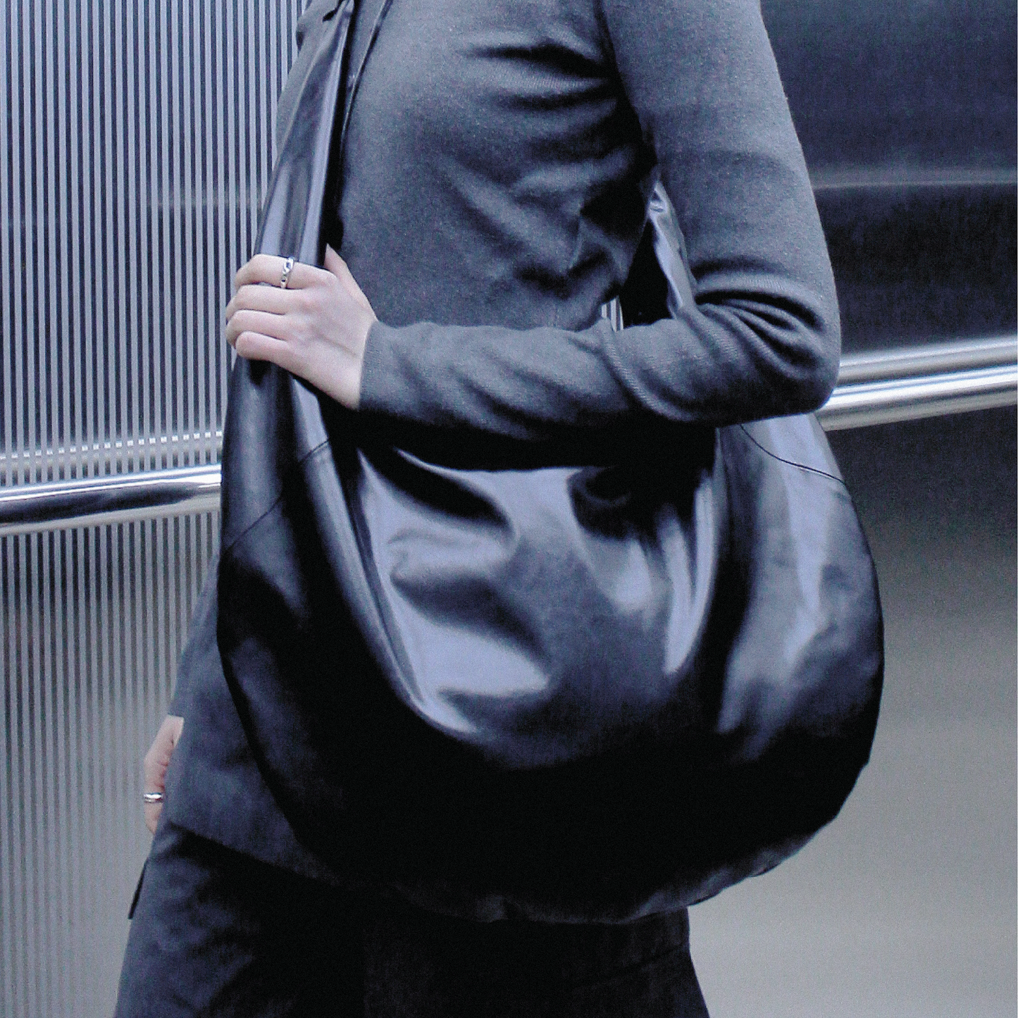 Mandu Hobo Bag - Black