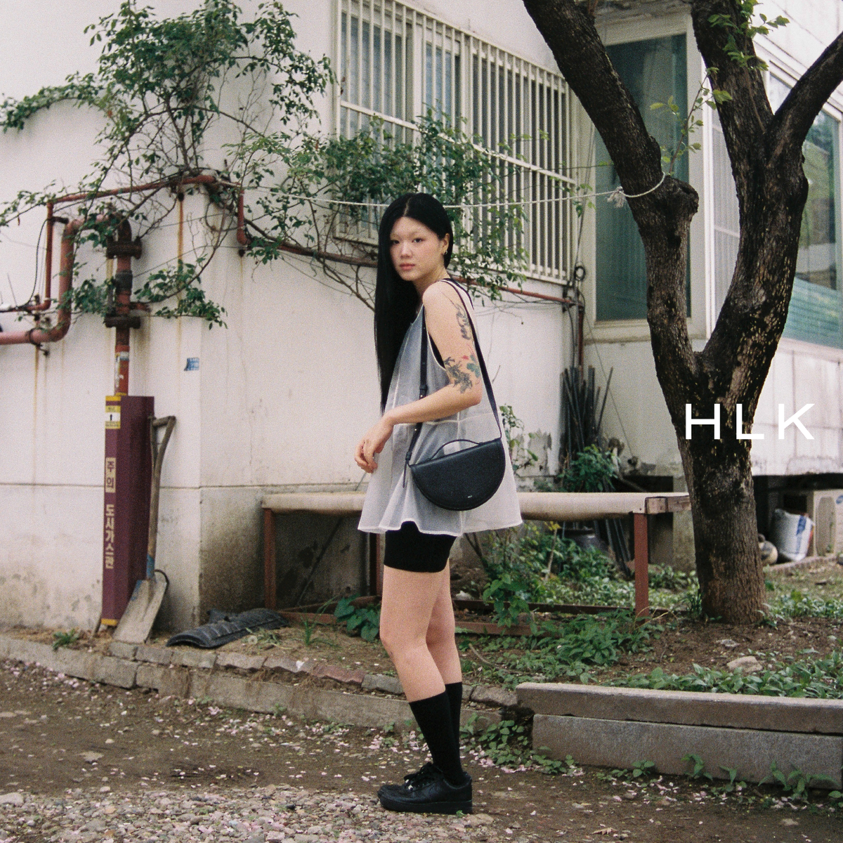 Bandal Shoulder Bag - Black