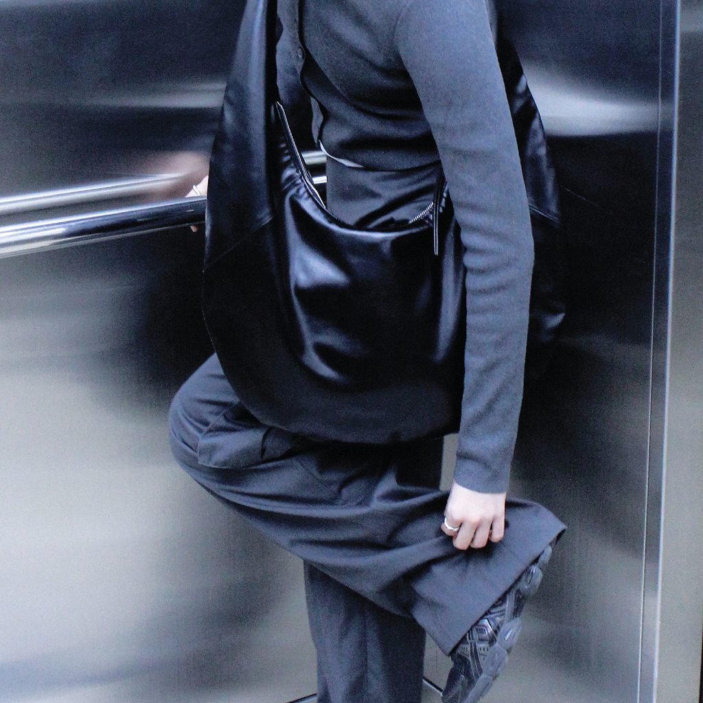 Mandu Hobo Bag - Black
