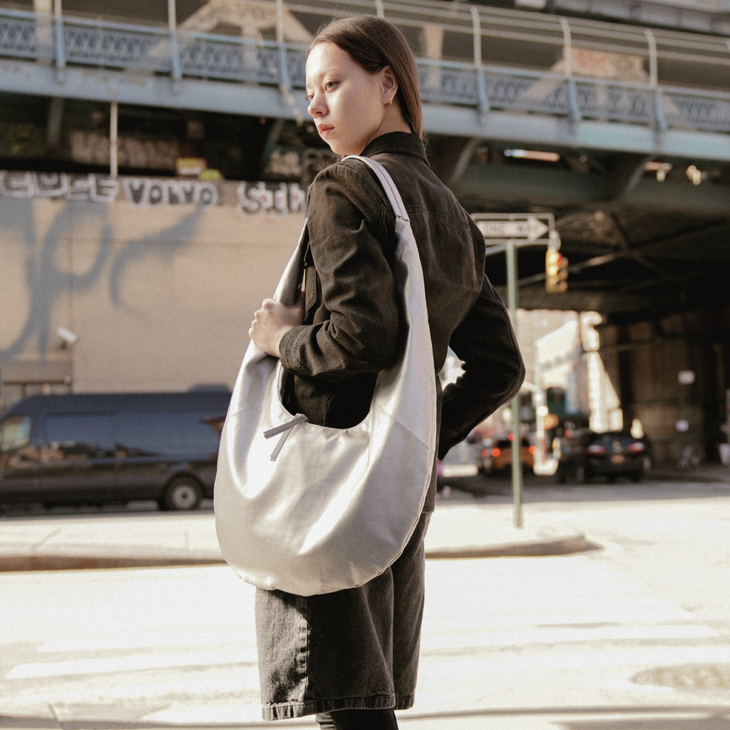 Mandu Hobo-Tasche - Silber