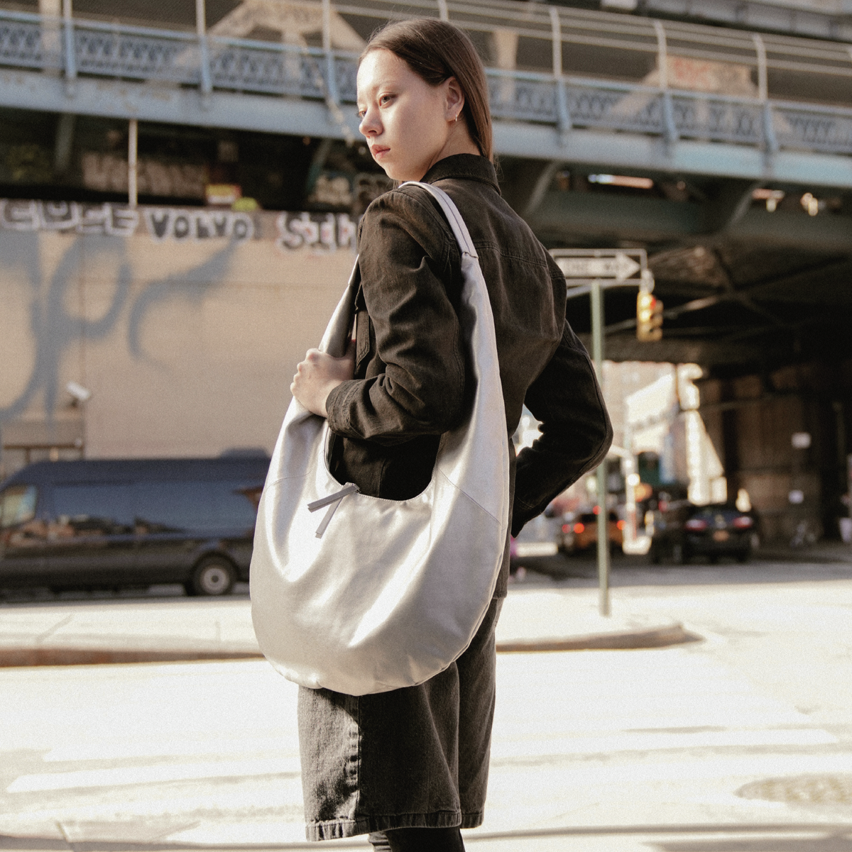 Mandu Hobo-Tasche - Silber
