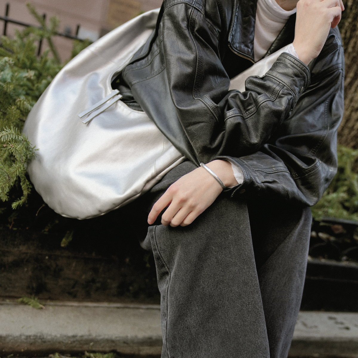 Mandu Hobo-Tasche - Silber