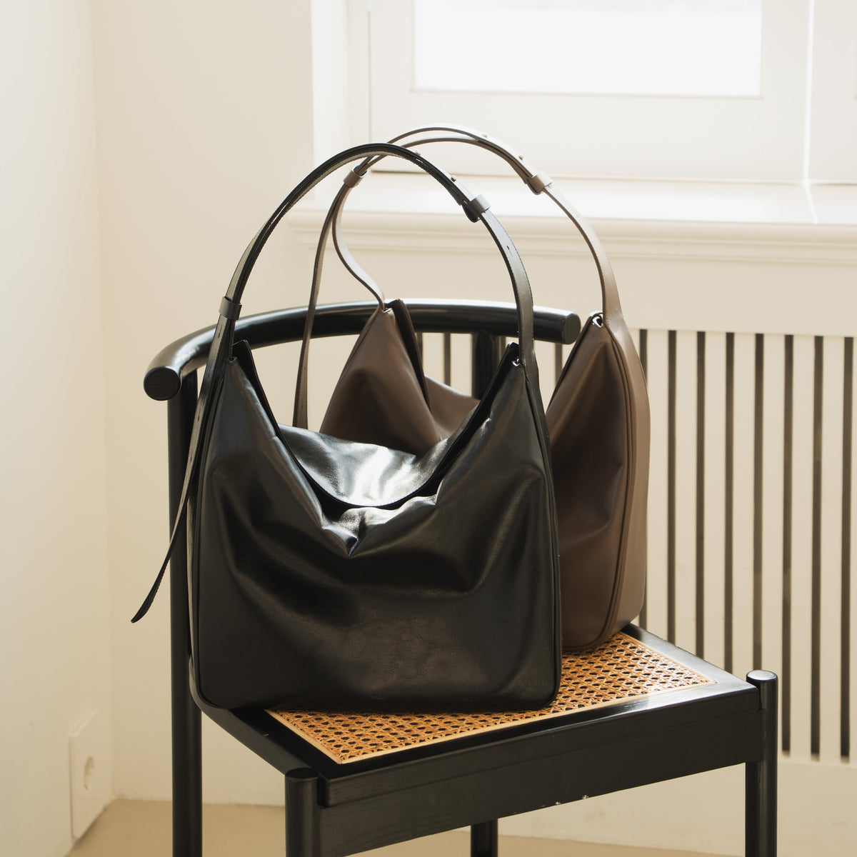 Neoul Crossbody Bag - Taupe